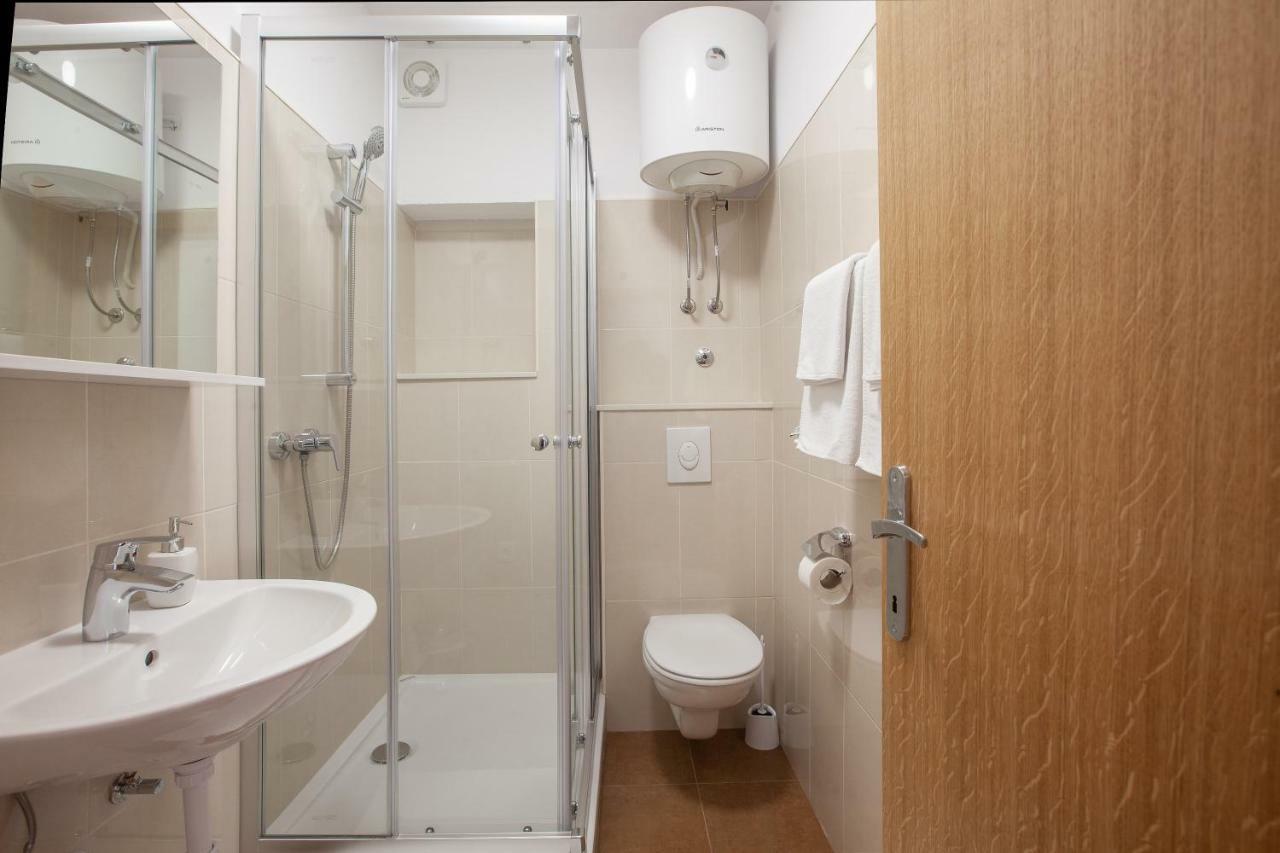 Apartments Rose Makarska Zewnętrze zdjęcie
